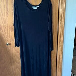 Long-sleeved black dress